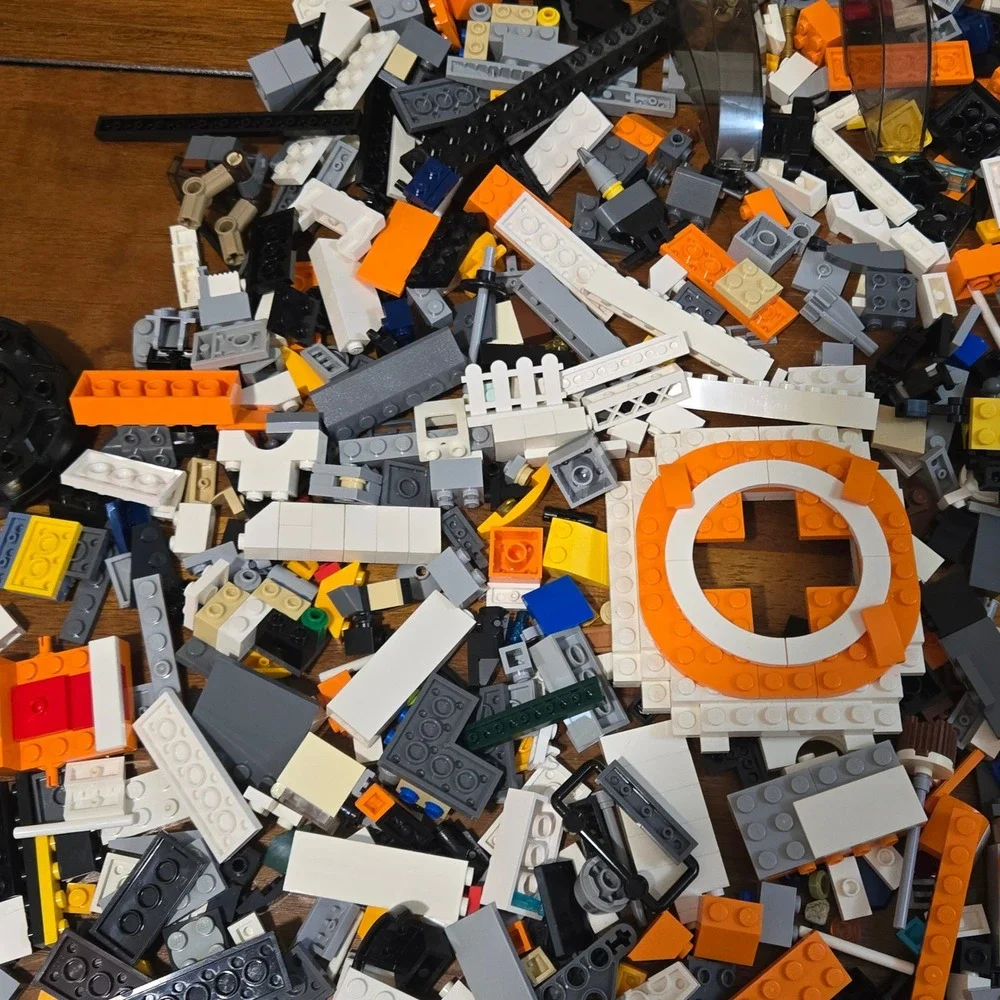 LEGO Bulk Lot 5lb Mixed Bricks Specialty Pieces Star Wars BB-8 Parts Assortment